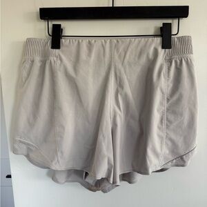 Lululemon Hotty Hot High-Rise Short 4"' *Special Edition Size 12